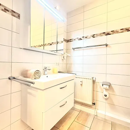 Apartment Duhnerherz Bestlage Im Zentrum,am Duhnen, Balkon Mit Meerblick,wlan Parkplatz Und Fahrradabstellraum Bettwaesche Und Handtuecher Inkl Cuxhaven